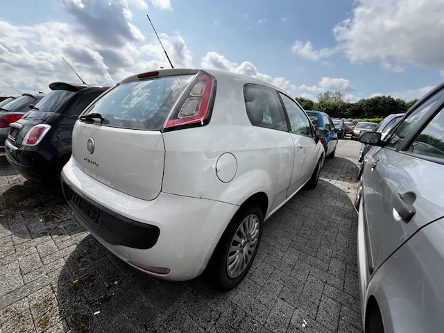 Fiat punto, 2011 - afbeelding 23 van  35