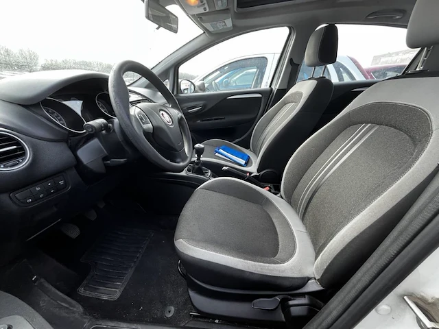 Fiat punto, 2012 - afbeelding 9 van  34