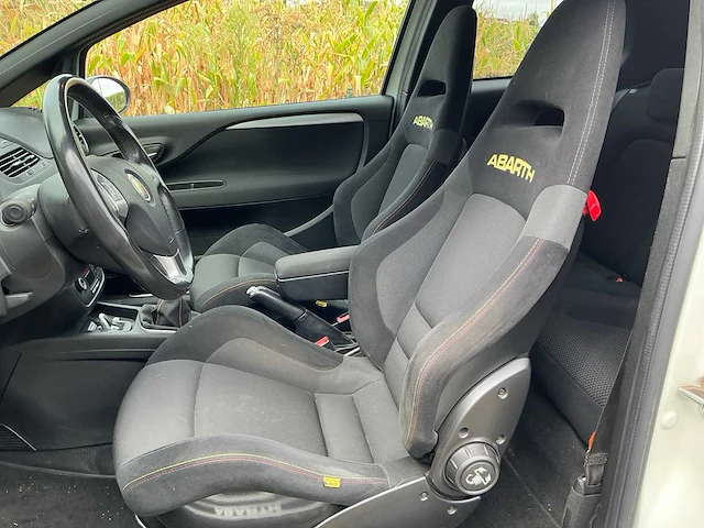 Fiat punto abarth - 2013 - afbeelding 2 van  25