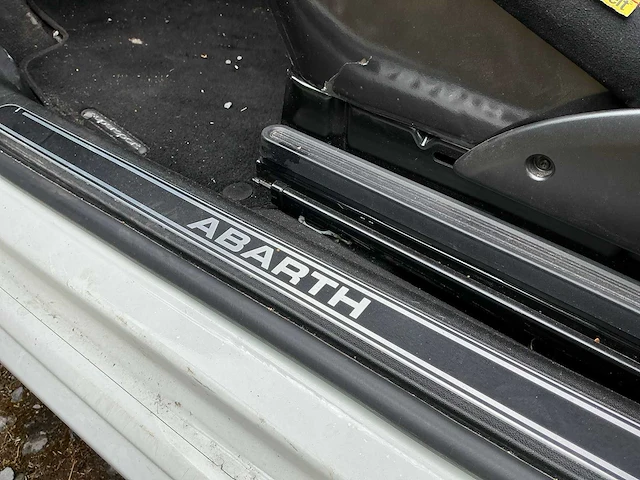 Fiat punto abarth - 2013 - afbeelding 10 van  25