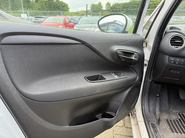 Fiat punto street, 2016 - afbeelding 18 van  21