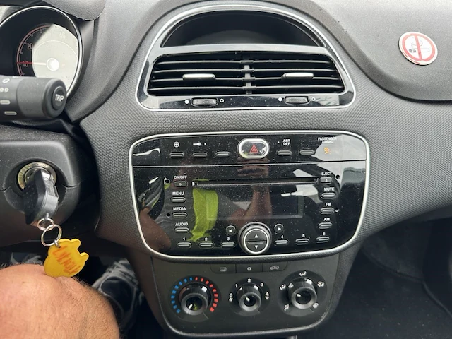 Fiat punto street, 2016 - afbeelding 17 van  17