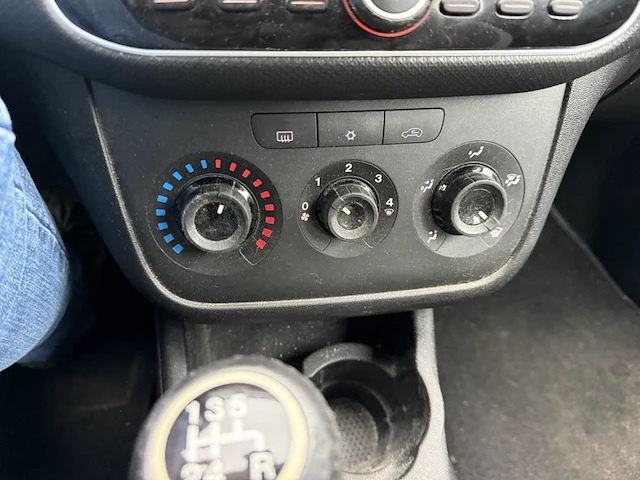 Fiat punto,2012 - afbeelding 2 van  31