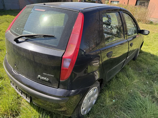 Fiat punto - afbeelding 9 van  32