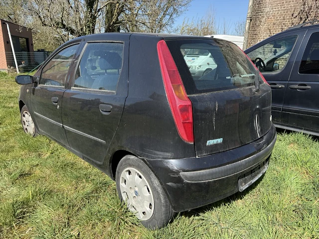 Fiat punto - afbeelding 10 van  32