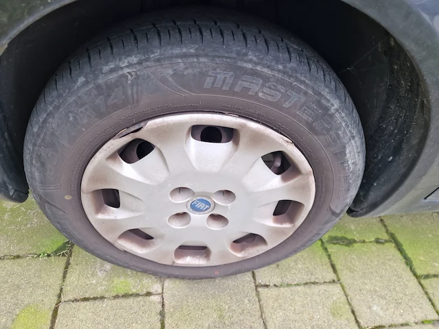Fiat punto - afbeelding 31 van  32