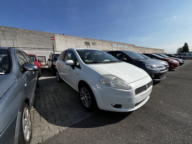 Fiat punto - afbeelding 19 van  25