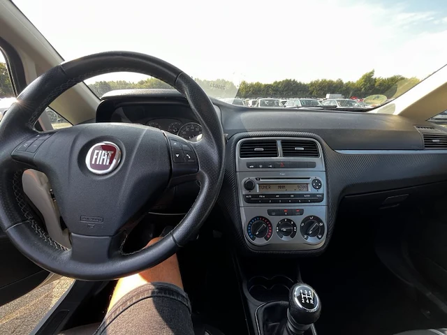 Fiat punto - afbeelding 23 van  25