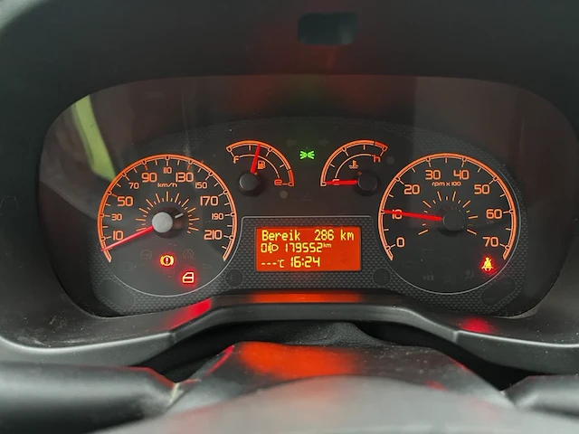 Fiat qubo,2010 - afbeelding 26 van  28