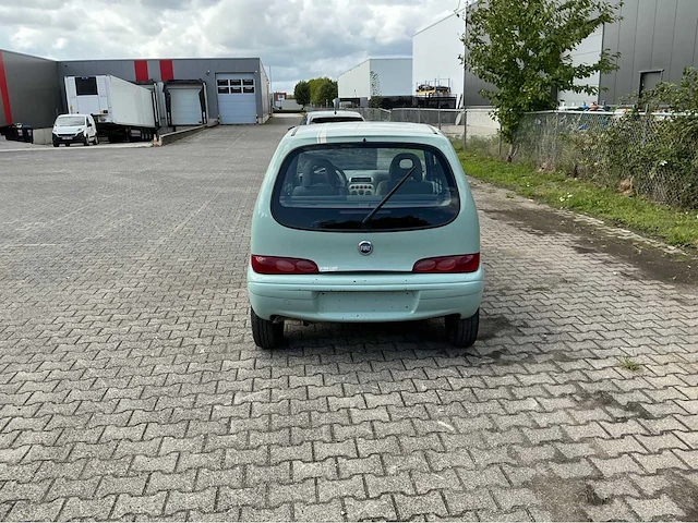 Fiat seicento personenauto - afbeelding 34 van  43