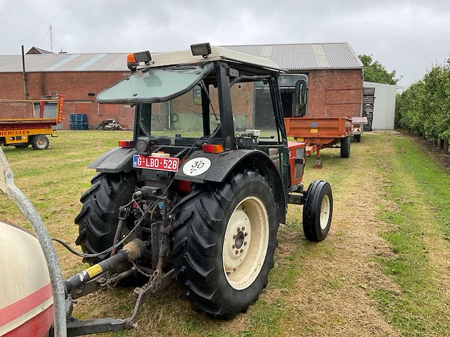 Fiat smalspoor- en compacttractor - afbeelding 10 van  15