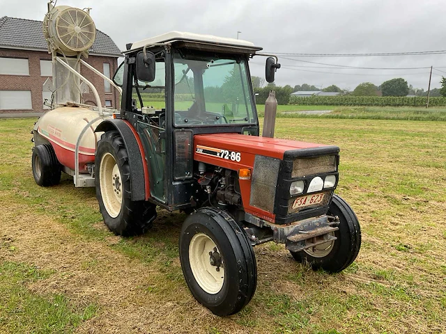 Fiat smalspoor- en compacttractor - afbeelding 12 van  15