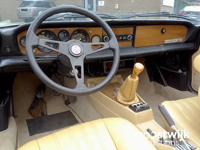 Fiat spider 2000 - afbeelding 28 van  50