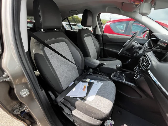 Fiat tipo hatchback cross t firefly cross 101, 2021 - afbeelding 14 van  29