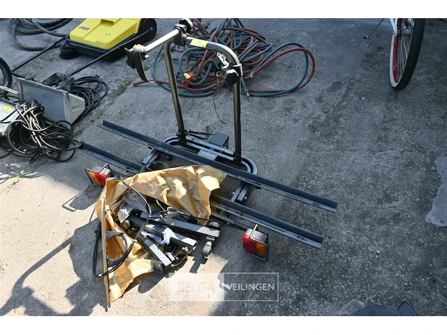 Fietsdrager voor 2 fietsen - afbeelding 1 van  2