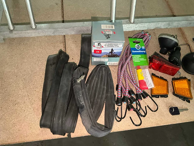 Fietsenrek en fiets accessoires - afbeelding 3 van  6