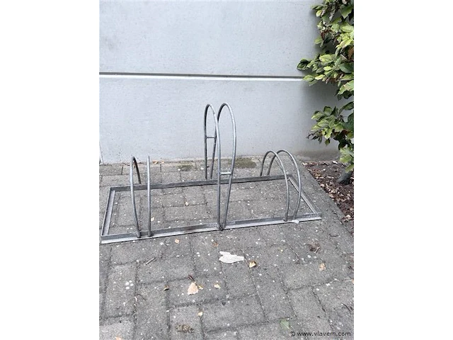 Fietsenrek metaal - 3 fietsen - afbeelding 1 van  5