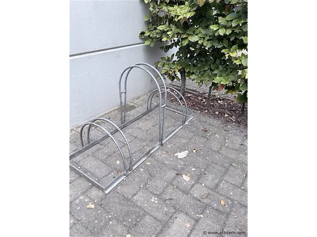 Fietsenrek metaal - 3 fietsen - afbeelding 2 van  5