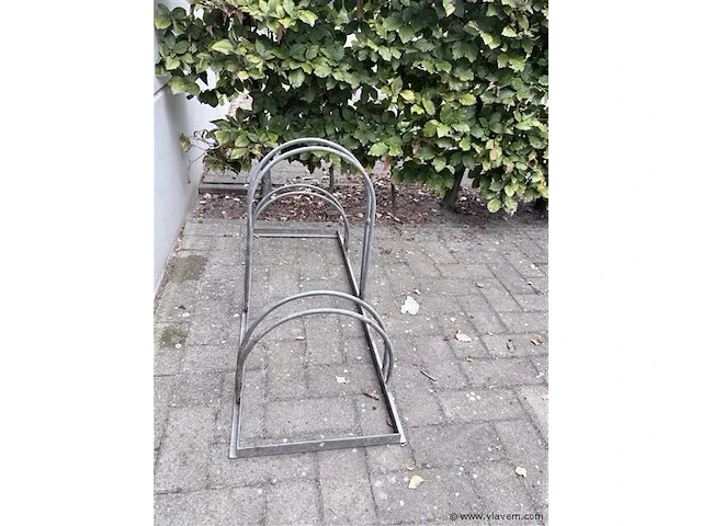 Fietsenrek metaal - 3 fietsen - afbeelding 4 van  5