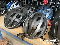 Fietshelm - afbeelding 2 van  5