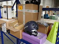 Fietshelmen + diverse items - afbeelding 1 van  7