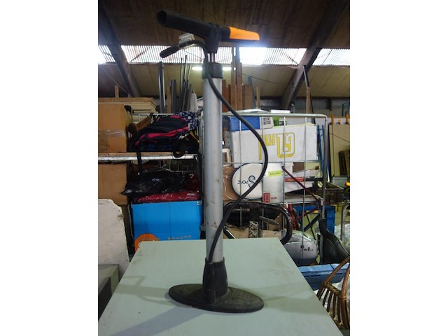 Fietspomp - afbeelding 1 van  2