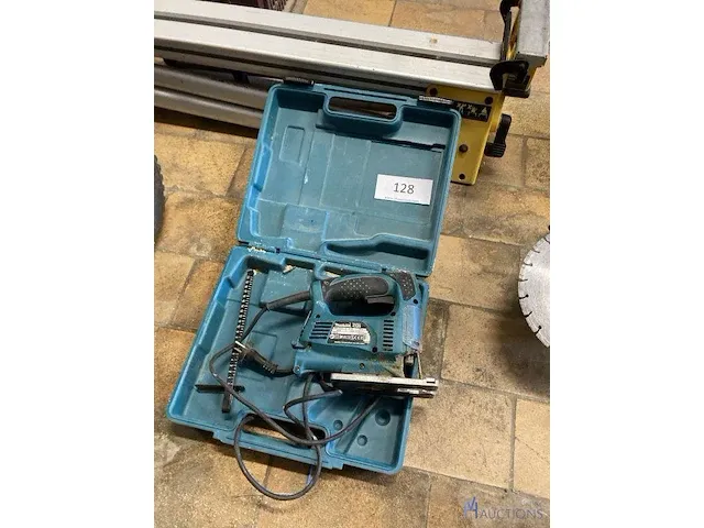 Figuurzaagmachine makita - afbeelding 1 van  3
