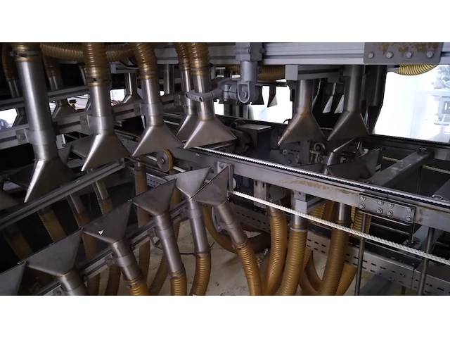 Final inspection - benteler curved glass washer - afbeelding 7 van  21
