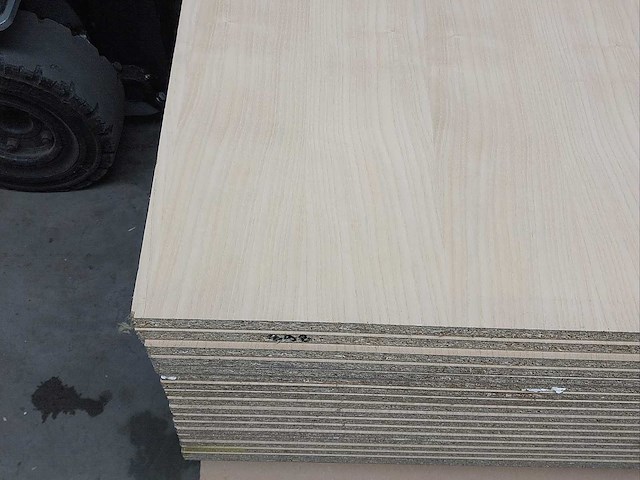 Finaspan meubelpaneel - afbeelding 4 van  4