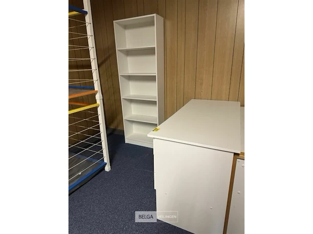 Fineer houten bureel en boekenkast wit - afbeelding 2 van  4