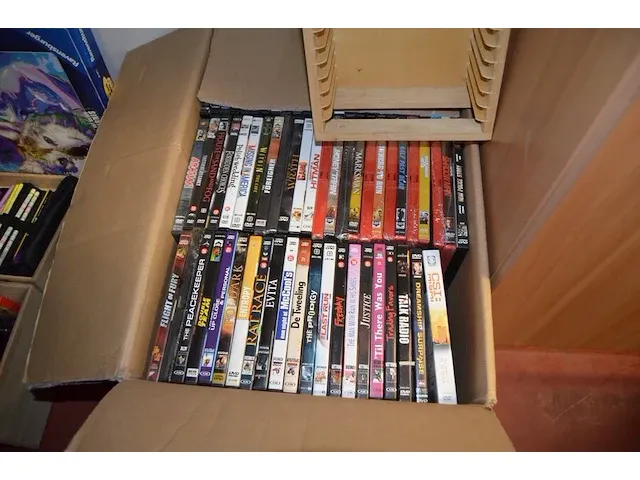 Fineer kolomkast 1 deur , ca. 350 dvd's, zak met boeken - afbeelding 4 van  11