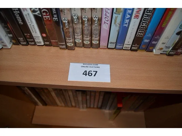 Fineer kolomkast 1 deur , ca. 350 dvd's, zak met boeken - afbeelding 6 van  11