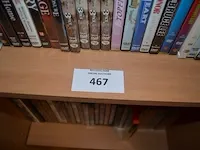 Fineer kolomkast 1 deur , ca. 350 dvd's, zak met boeken - afbeelding 6 van  11