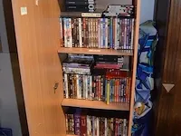 Fineer kolomkast 1 deur , ca. 350 dvd's, zak met boeken - afbeelding 8 van  11