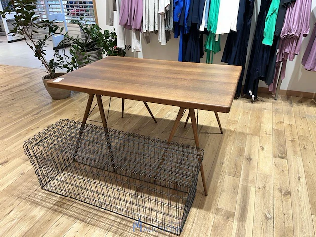 Fineer tafel - afbeelding 1 van  2