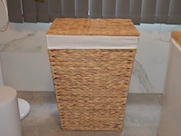 Fineerhouten kleerkast met gordijn 8 leggers 4 laden afm. 188x50x204, houten ladenkast 4 laden afm. 100x50x80, witte ladenkast 5 laden afm. 41x35x110, pvc schoenenkast , 2 dozen kerstversiering, zwart metalen kledingrek, rechthoekige spiegel zwart - afbeelding 2 van  19