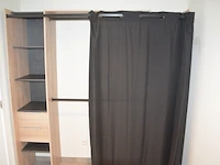 Fineerhouten kleerkast met gordijn 8 leggers 4 laden afm. 188x50x204, houten ladenkast 4 laden afm. 100x50x80, witte ladenkast 5 laden afm. 41x35x110, pvc schoenenkast , 2 dozen kerstversiering, zwart metalen kledingrek, rechthoekige spiegel zwart - afbeelding 4 van  19