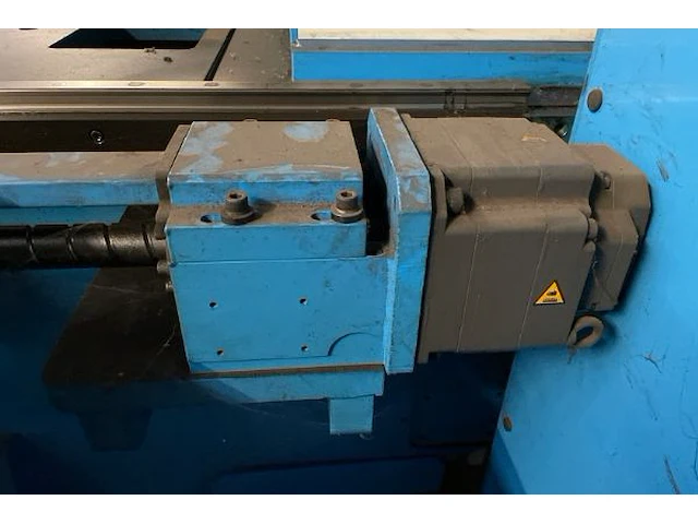 Finnpower cnc ponsmachine - afbeelding 4 van  27