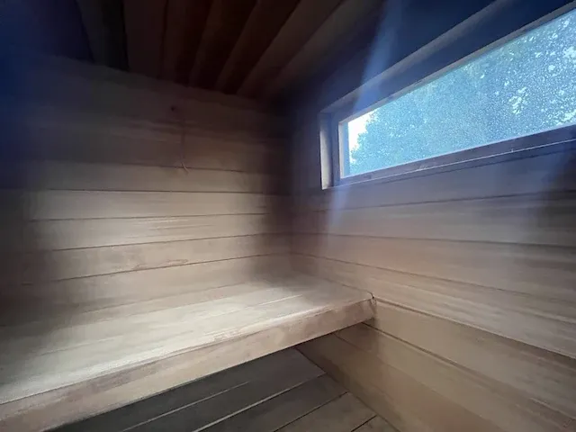 Finse sauna - afbeelding 6 van  7