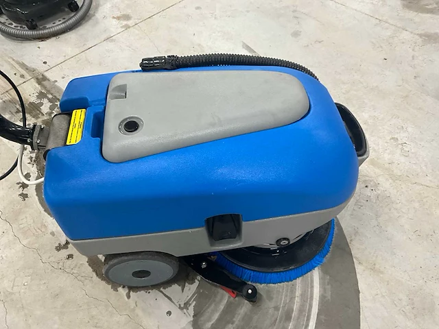 Fiorentini ecomini b430e schrob/zuigmachine - afbeelding 3 van  8