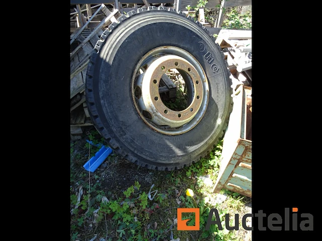 Firestone vrachtwagen band - afbeelding 1 van  8