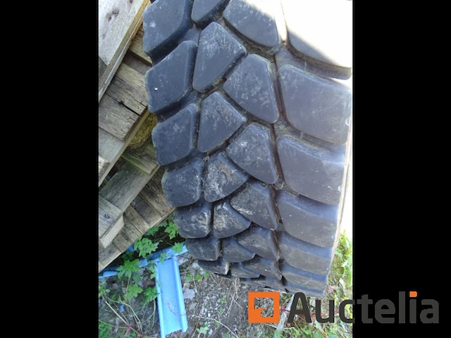 Firestone vrachtwagen band - afbeelding 6 van  8