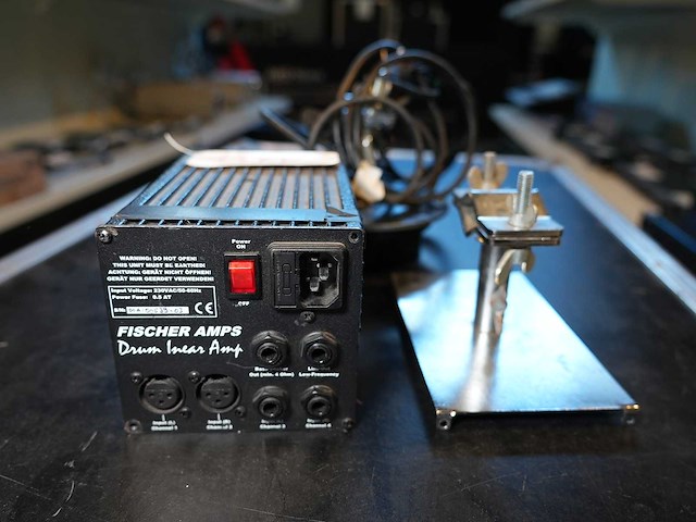 Fisheramps - butt kicker - drum in ear amp 2 - afbeelding 2 van  2
