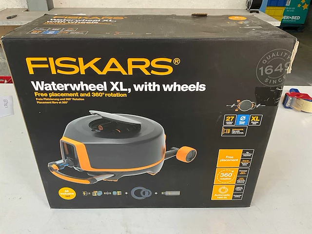 Fiskars automatische slanghaspel xl 27 m - afbeelding 1 van  11