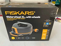 Fiskars automatische slanghaspel xl 27 m - afbeelding 1 van  11