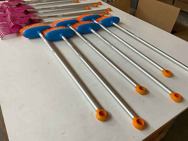 Fiskars harken en bezems kinderen (16x) - afbeelding 3 van  7