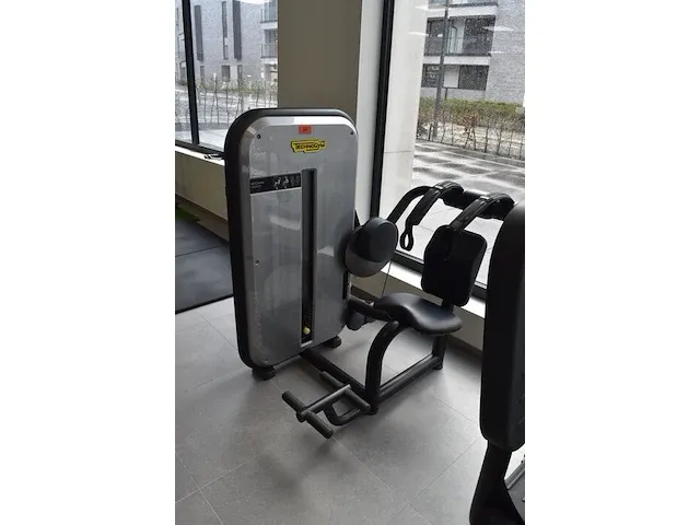 Fitnessapparaat technogym abdominal crunch oe001007 (25) - afbeelding 1 van  10