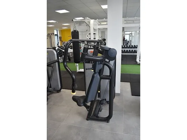 Fitnessapparaat technogym chest press oe001012 (35) - afbeelding 9 van  11