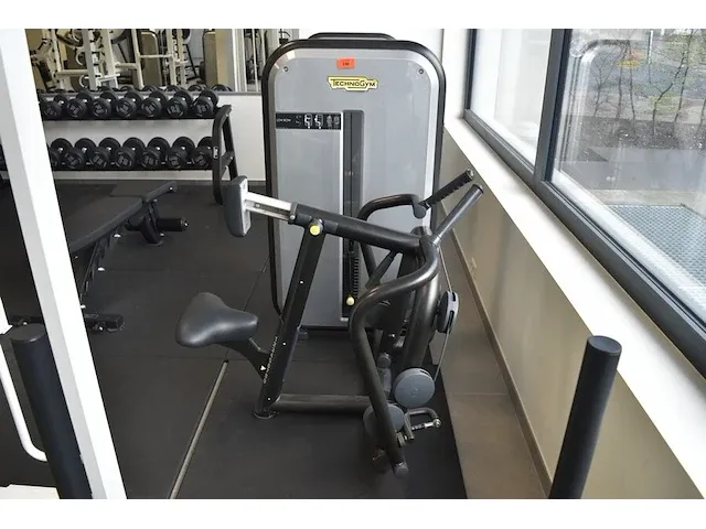 Fitnessapparaat technogym low row oe001017 (22) - afbeelding 8 van  11