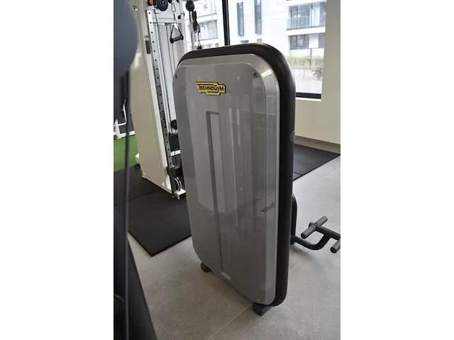 Fitnessapparaat technogym lower back oe001018 (36) - afbeelding 11 van  12